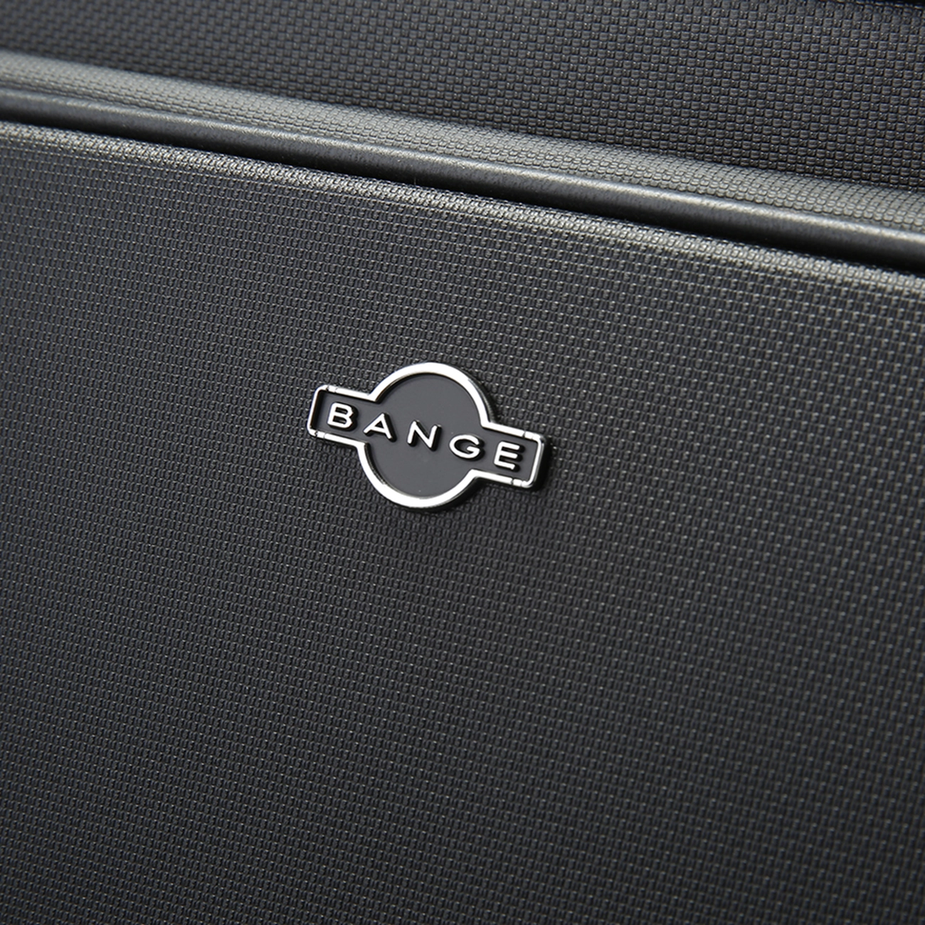 چمدان چرخ‌دار 20 اینچی بنج QL701